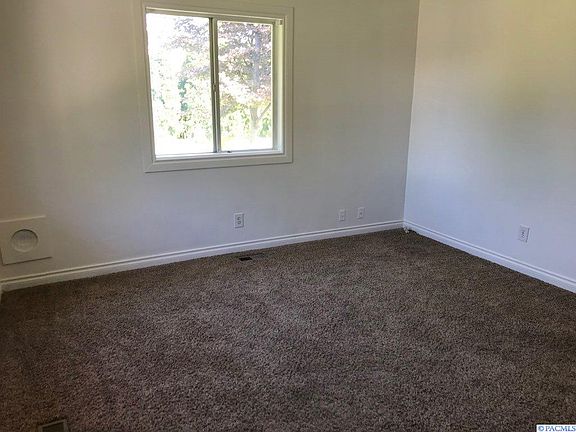 5th image of 1715 W 21st Ave