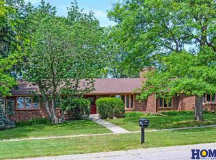 2441 N Main St, Lincoln, NE 68521