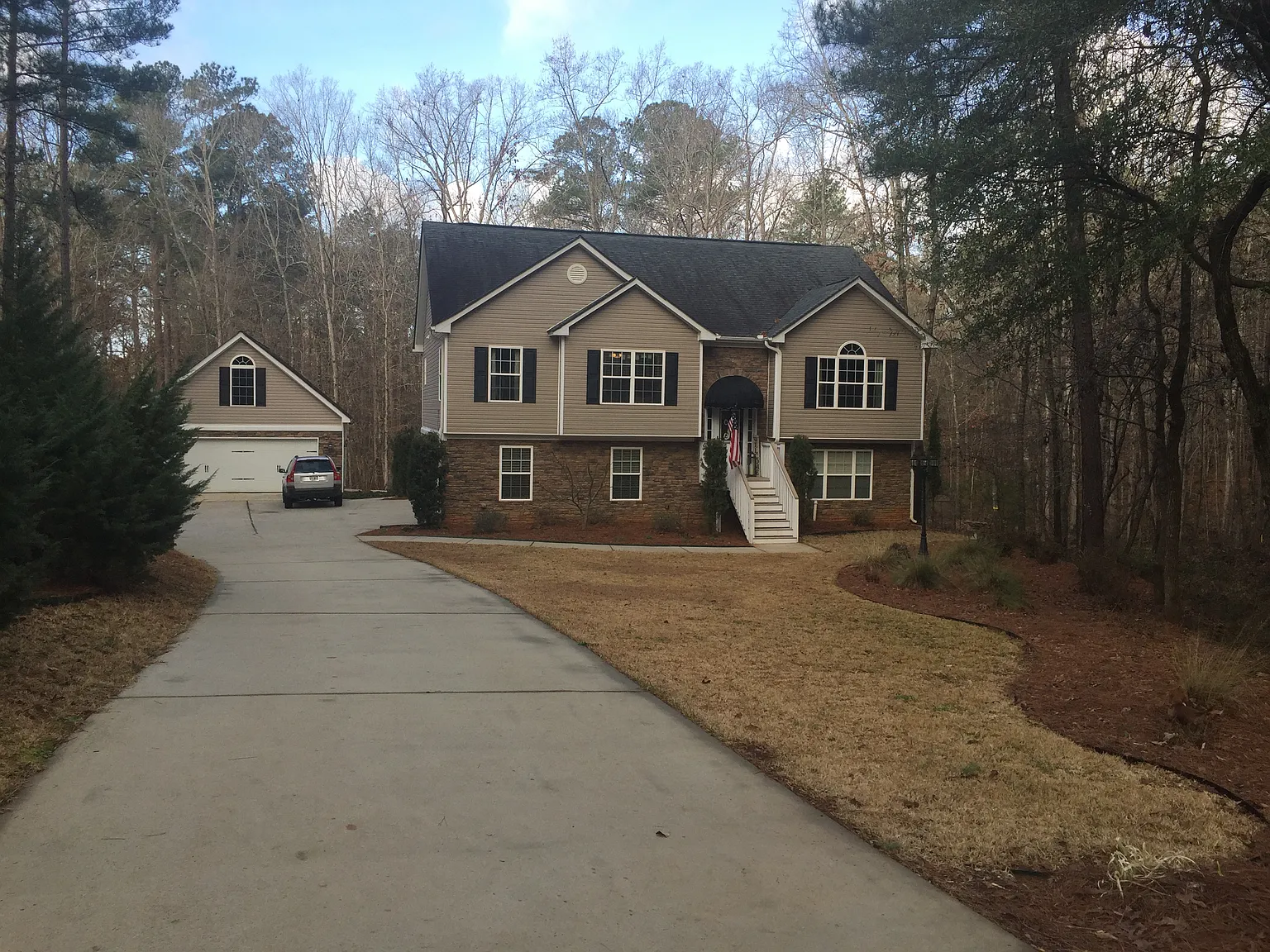 304 Tussahaw Point Dr photo 1