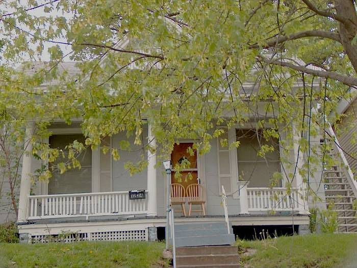 1224 Pershing