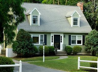 8 Lowell Rd, Westford, MA 01886