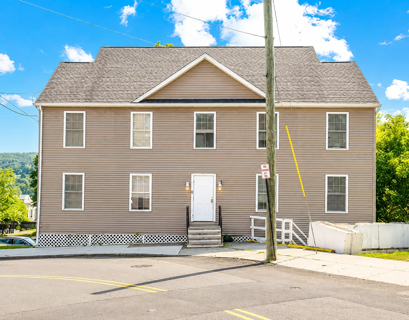 Updated 1-Bedroom in the Heart of Bristol, CT — Photo 1