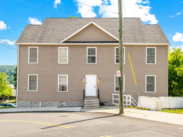 11 Summer St APT 2B, Bristol, CT 06010