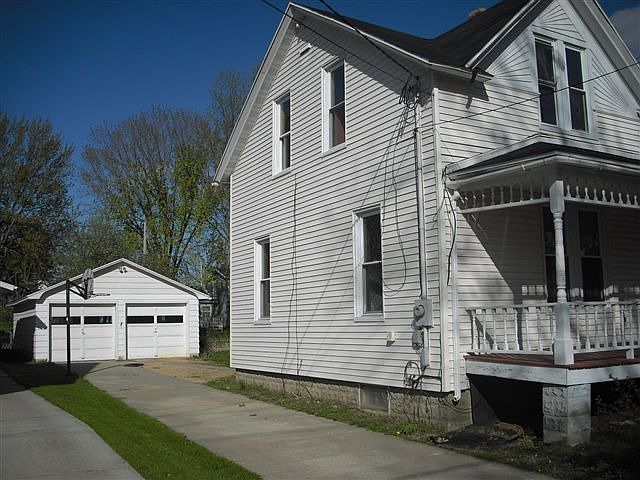 2nd image of 325 Maine St