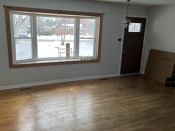 4th image of 5910 Springside Ave