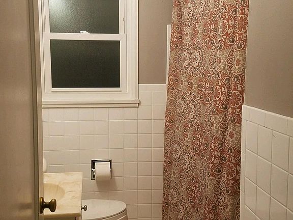5th image of 4036 Robert Ave