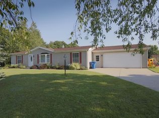 23166 Meadow Ln, Mattawan, MI 49071