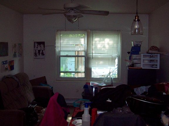 4th image of 25 Kathie Ct