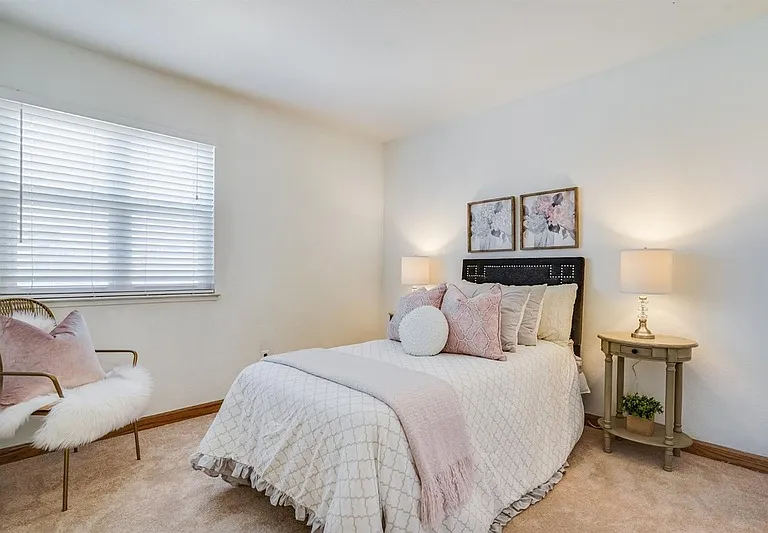 1561 Spring Ct — Photo 54