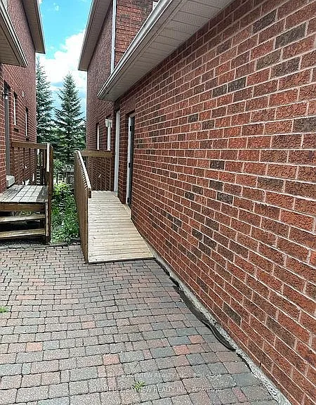 798 Hilton Blvd #LOWER — Photo 3