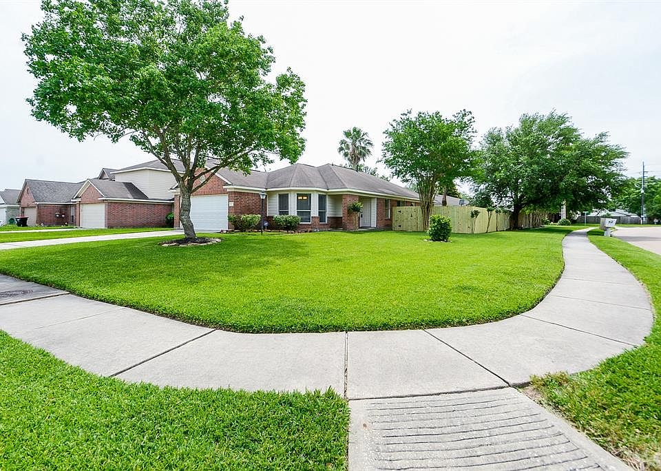 1st image of 4902 Drew Forest Ln