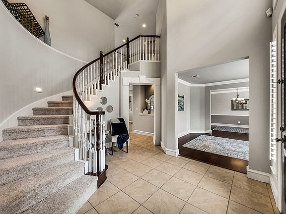 5th image of 7709 Myrtle Springs Dr