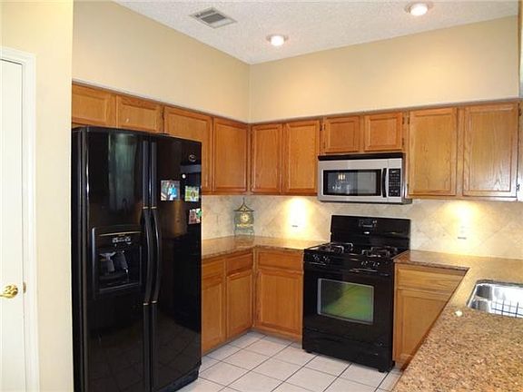 3rd image of 3300 Silk Oak Dr