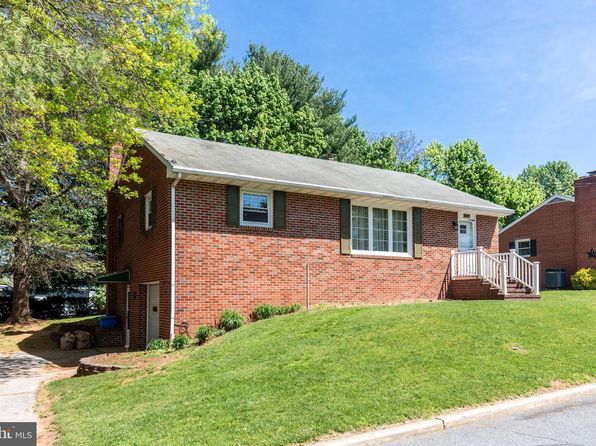 75 George St, Taneytown, MD 21787