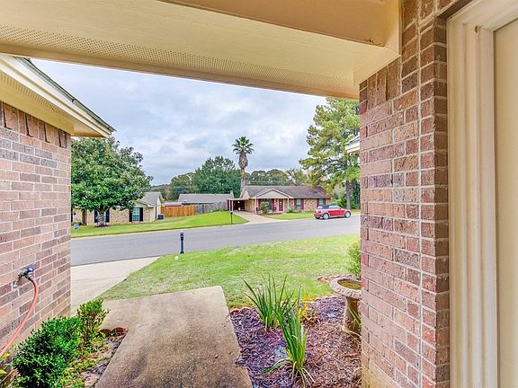 5th image of 3206 Patricia Dr