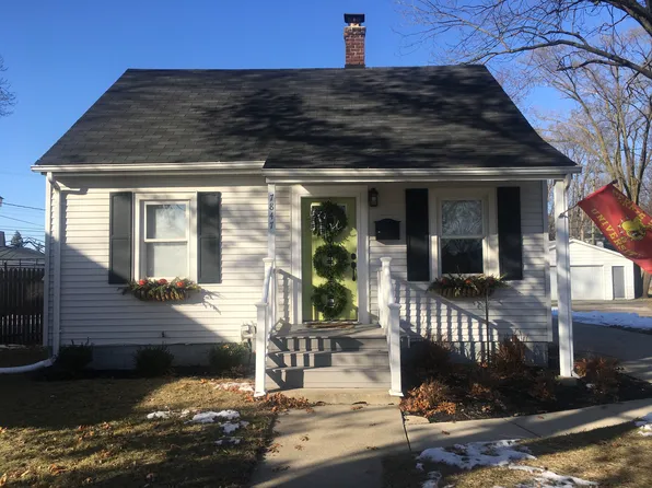7847 Ruby St, Utica, MI 48317