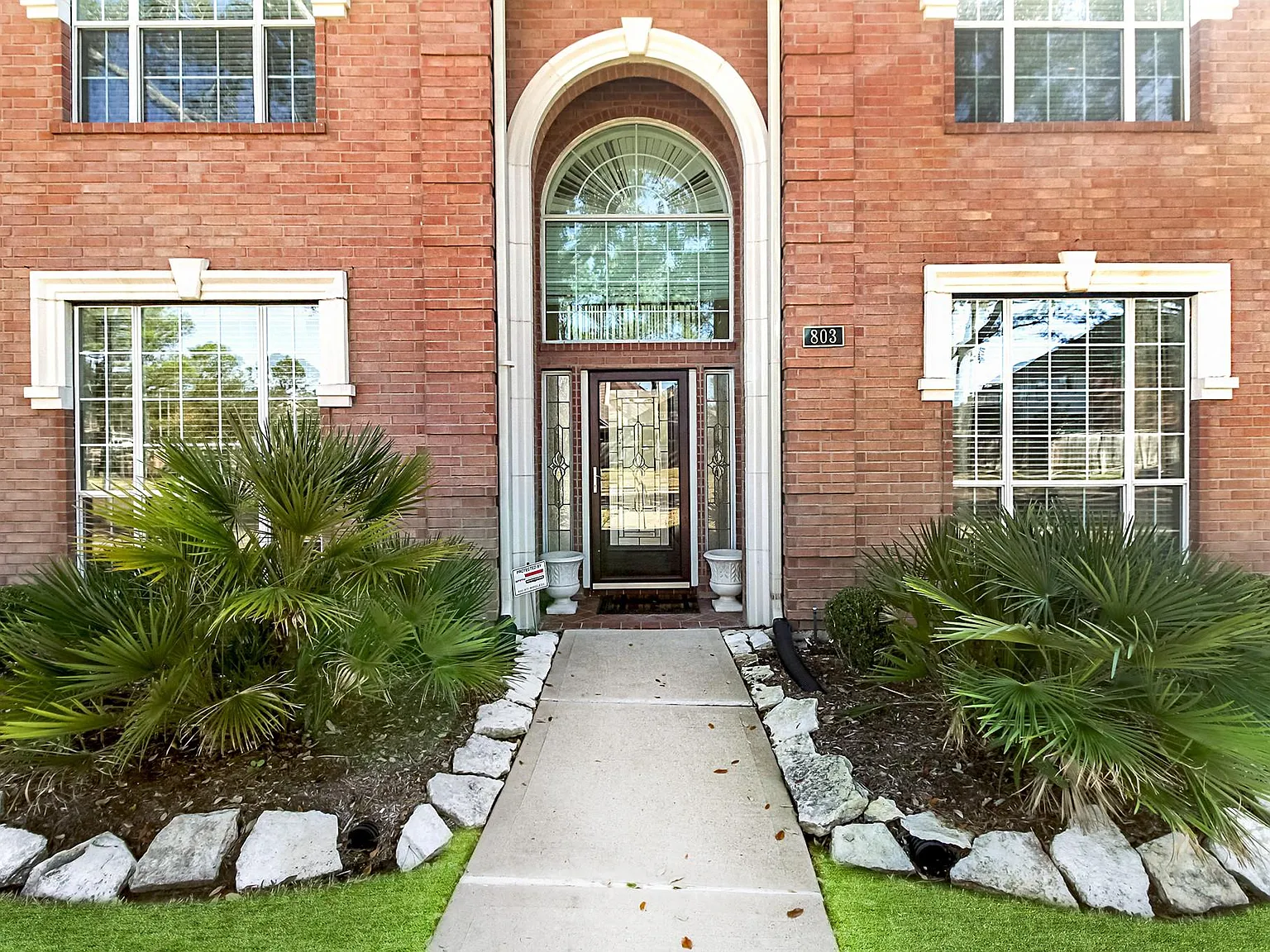 4 bed, 3.5 bath, 3436 sqft, $4,500 — Photo 4