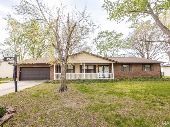 717 Knipp Ave, Mascoutah, IL 62258