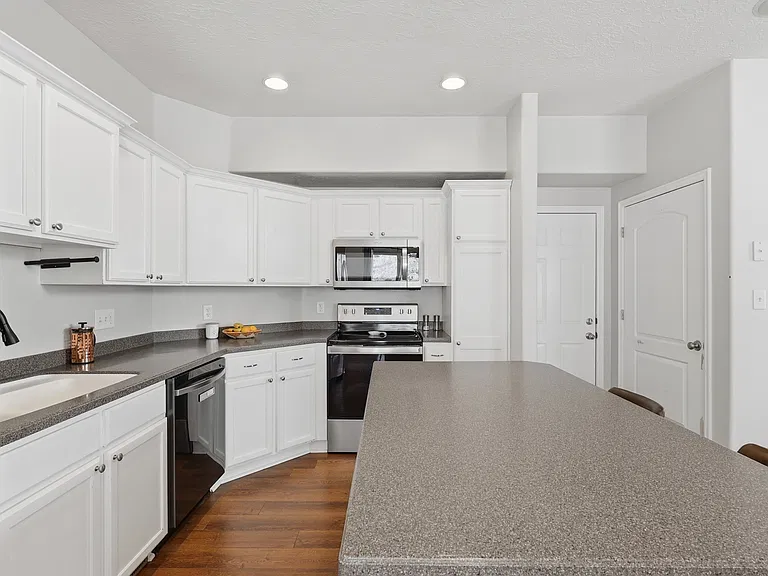10302 N Morgan Blvd — Photo 29