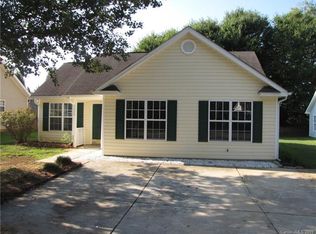 5720 Justins Forest Dr, Charlotte, NC 28212