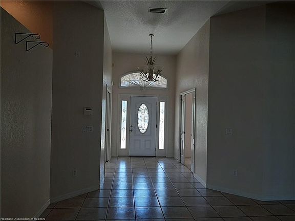 3rd image of 106 Huntley Ct