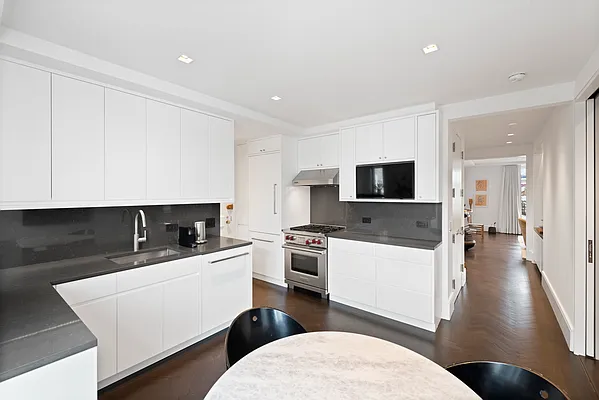 Sold by SERHANT. | media 29