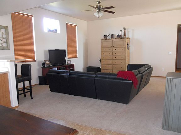 2nd image of 429 Larchmont Dr SE