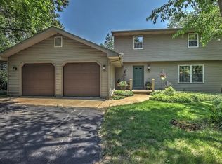 9975 Arrowhead Ln, Demotte, IN 46310