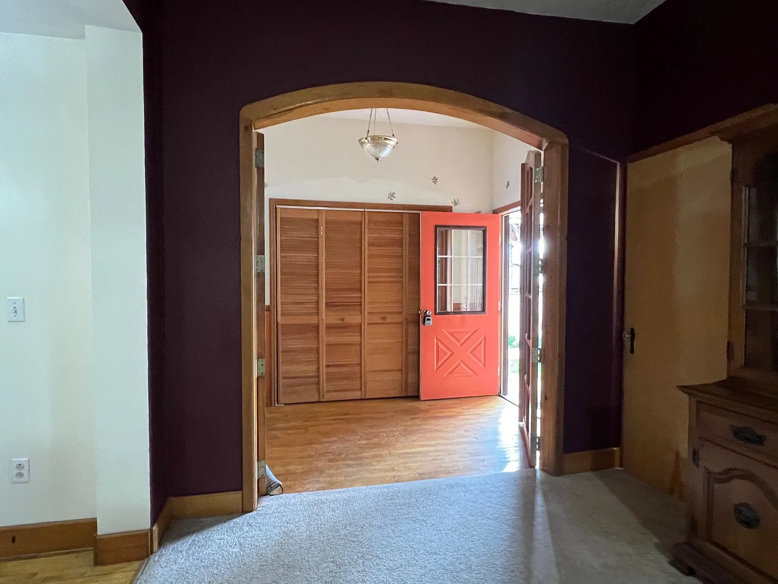 4 bed, 2500 sqft, $1,800 — Photo 2