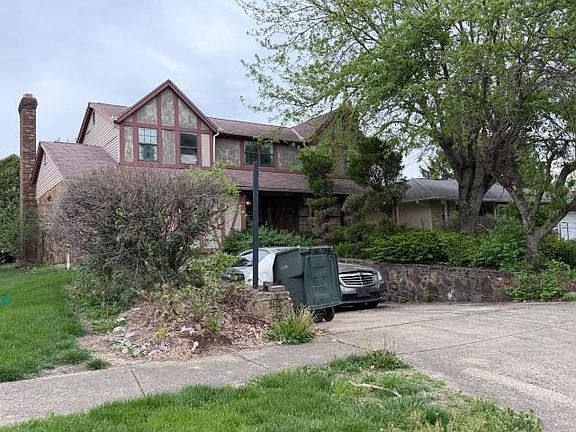 3rd image of 3174 Blue Ridge Rd