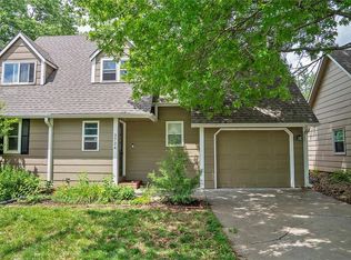 3724 Westland Pl, Lawrence, KS 66049
