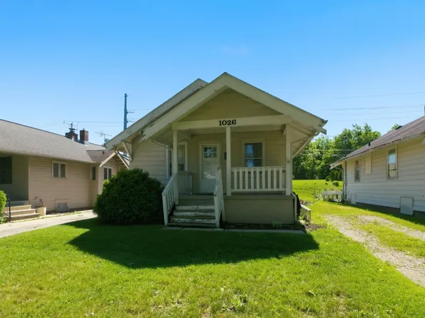 1026 Pemberton Dr, Fort Wayne, IN 46805