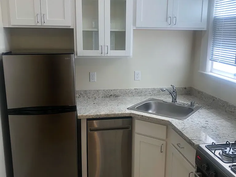 1040 Steiner St #6 — Photo 1