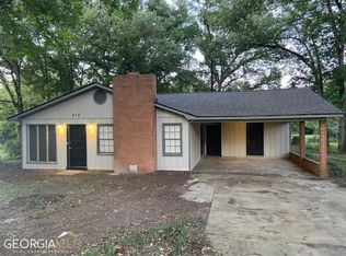 210 Bazemore Cir, Warner Robins, GA 31093