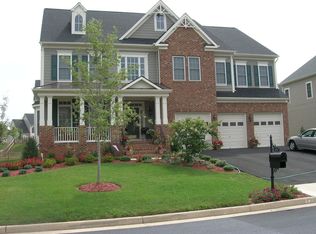 42741 Ridgeway Dr, Ashburn, VA 20148