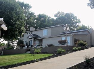 6136 Southern Hills Ct, Canfield, OH