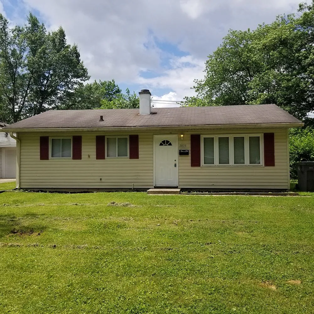 2826 Shirley Dr photo 1