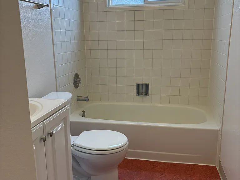 OR - 8220 - 8236 N Edison St - KF - 8230 — Photo 10