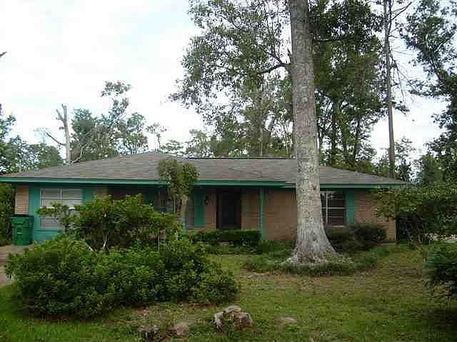 1st image of 395 Whiteoak Dr