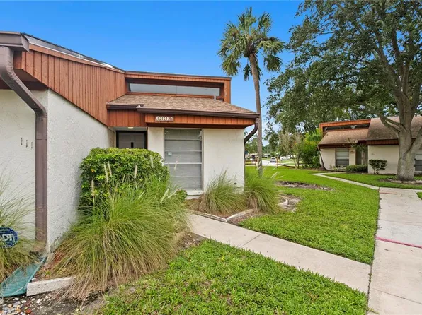 2070 Sunset Point Rd APT 111, Clearwater, FL 33765