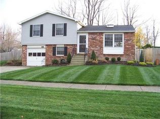 3953 Summerway Ln, Hamburg, NY 14075