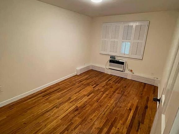 2nd image of 1454 E 71st St #2