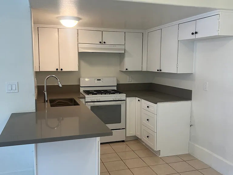 7826 Laurel Canyon Blvd #5 — Photo 4