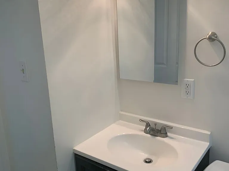 1921 Drexel Dr — Photo 12