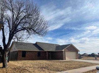 1916 SW Parkgrove Dr, Lawton, OK 73505