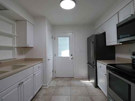 4th image of 206 Phoenetia Dr