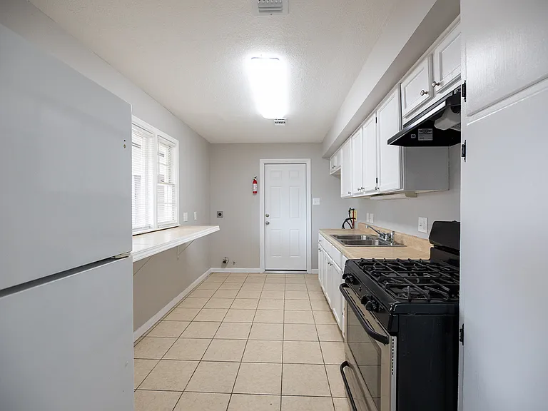 3549-TAYLOR-STREET-kitchen-alt_02282024