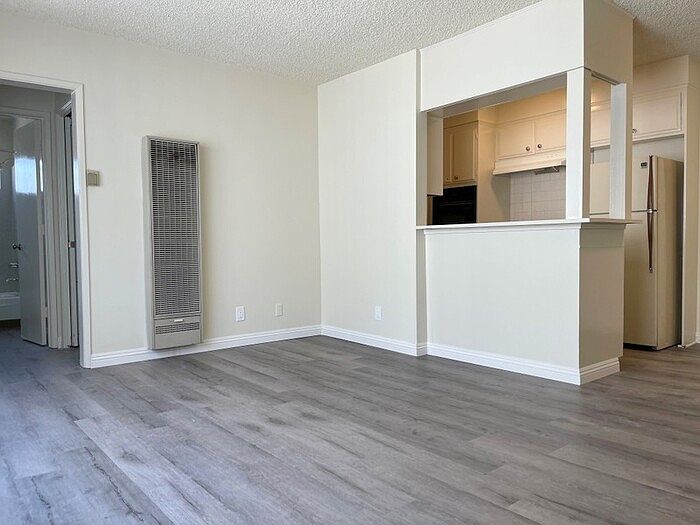 1st image of 3750 Delmas Ter #10