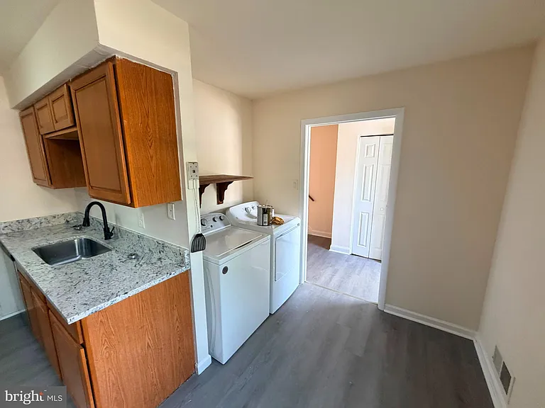 3473 Beale Ct — Photo 6