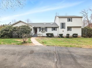 4 Horseshoe Dr, East Granby, CT 06026